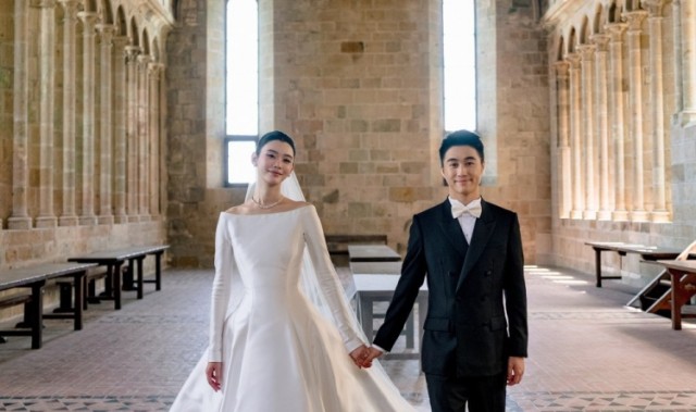 华体会体育app下载-凯尔特人股东何猷君与超模奚梦瑶举行隆重婚礼&amp;谷爱凌出席