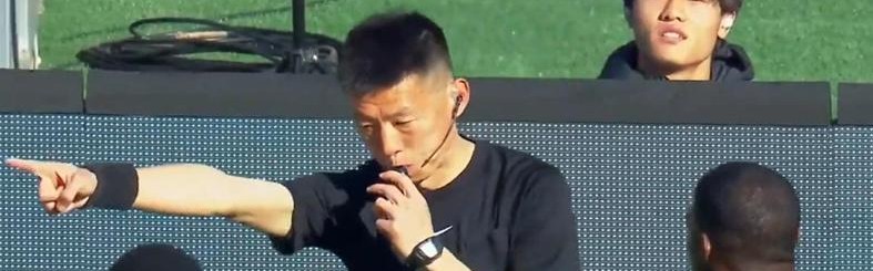 华体会体育登录入口-国安4轮被黑2轮！主裁提前鸣哨业余 球迷：下场打成都又要唱歌了