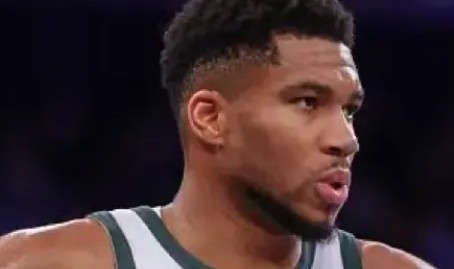 华体会体育登录入口-ESPN记者：阿德托昆博愿意与凯尔特人或热火签下长约
